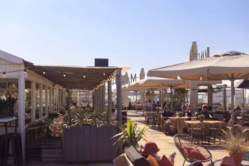 Atmosph&auml;re bei Manta Beach